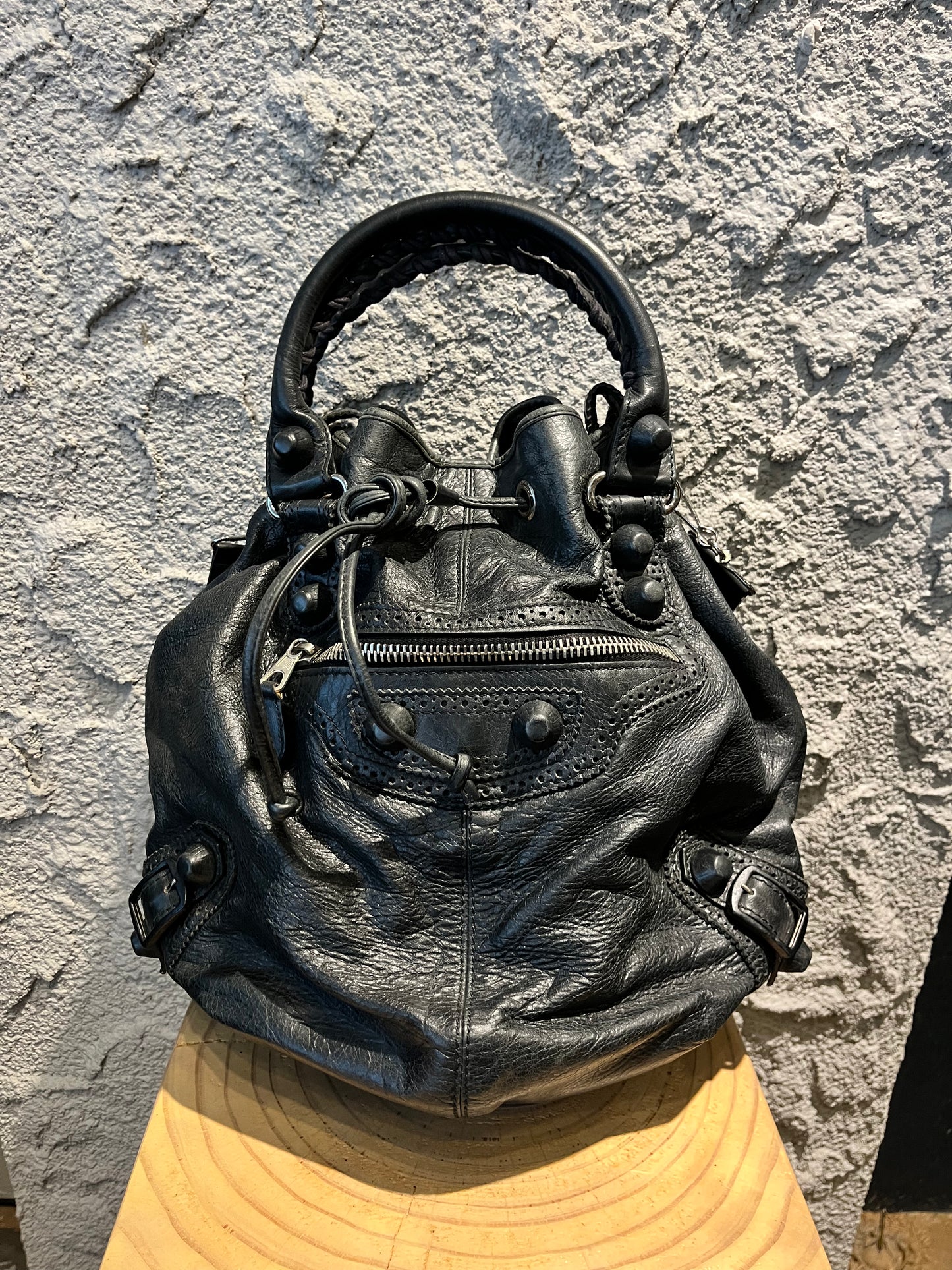 BALENCIAGA-Pompon bucket bag