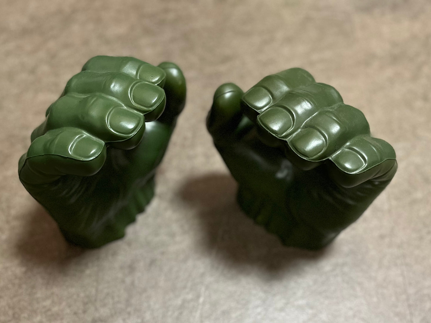 Hulk hands toy